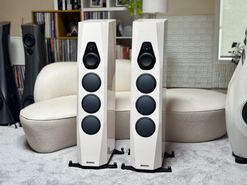 Vimberg Mino D in Piano White - Diamond Tweeters... Gorgeous!