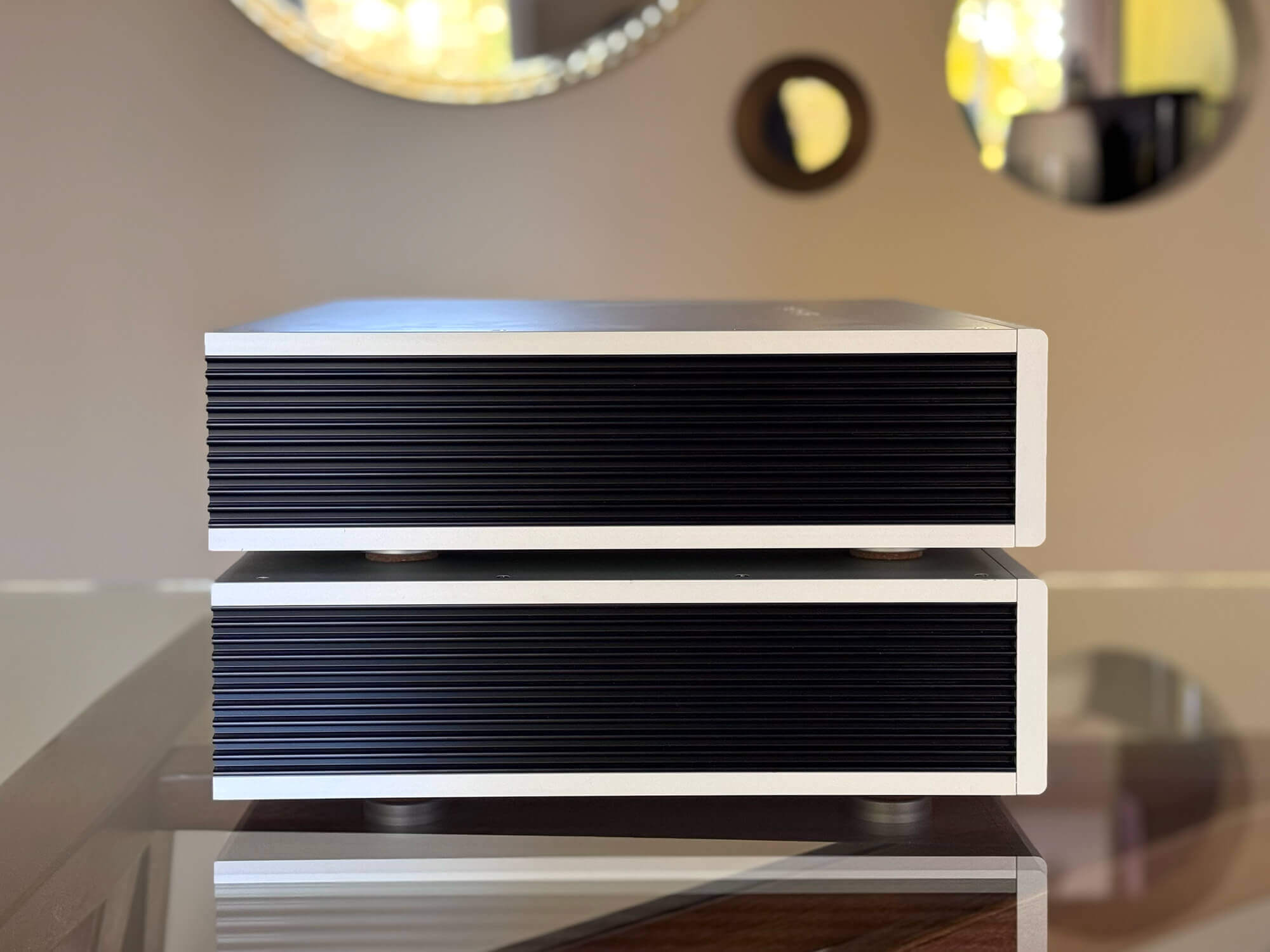 Aurender N30SA Streaming Music Server in Silver - Image 2