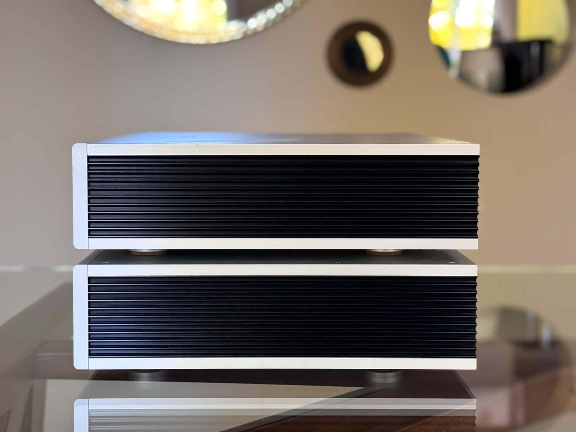 Aurender N30SA Streaming Music Server in Silver - Image 4