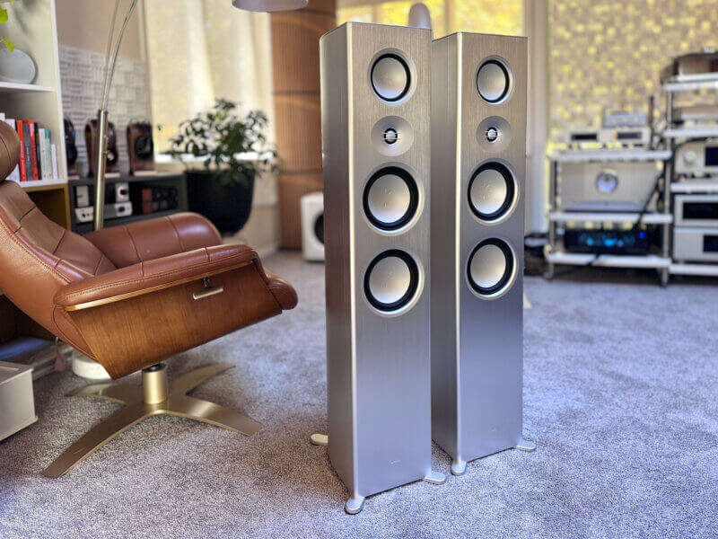 T+A Talis S 300 Loudpeakers