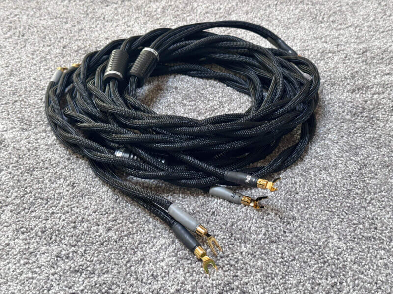 Shunyata Theta Speaker Cables, 4M Pair with Spades